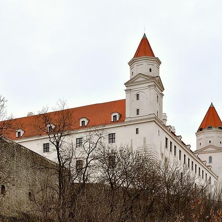 Ambiente Serviced Apartments - Castle Pressburg Exterior foto