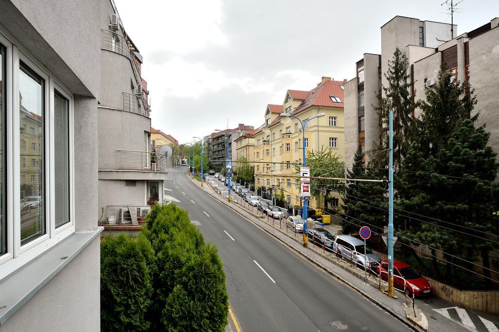 Ambiente Serviced Apartments - Castle Pressburg Exterior foto